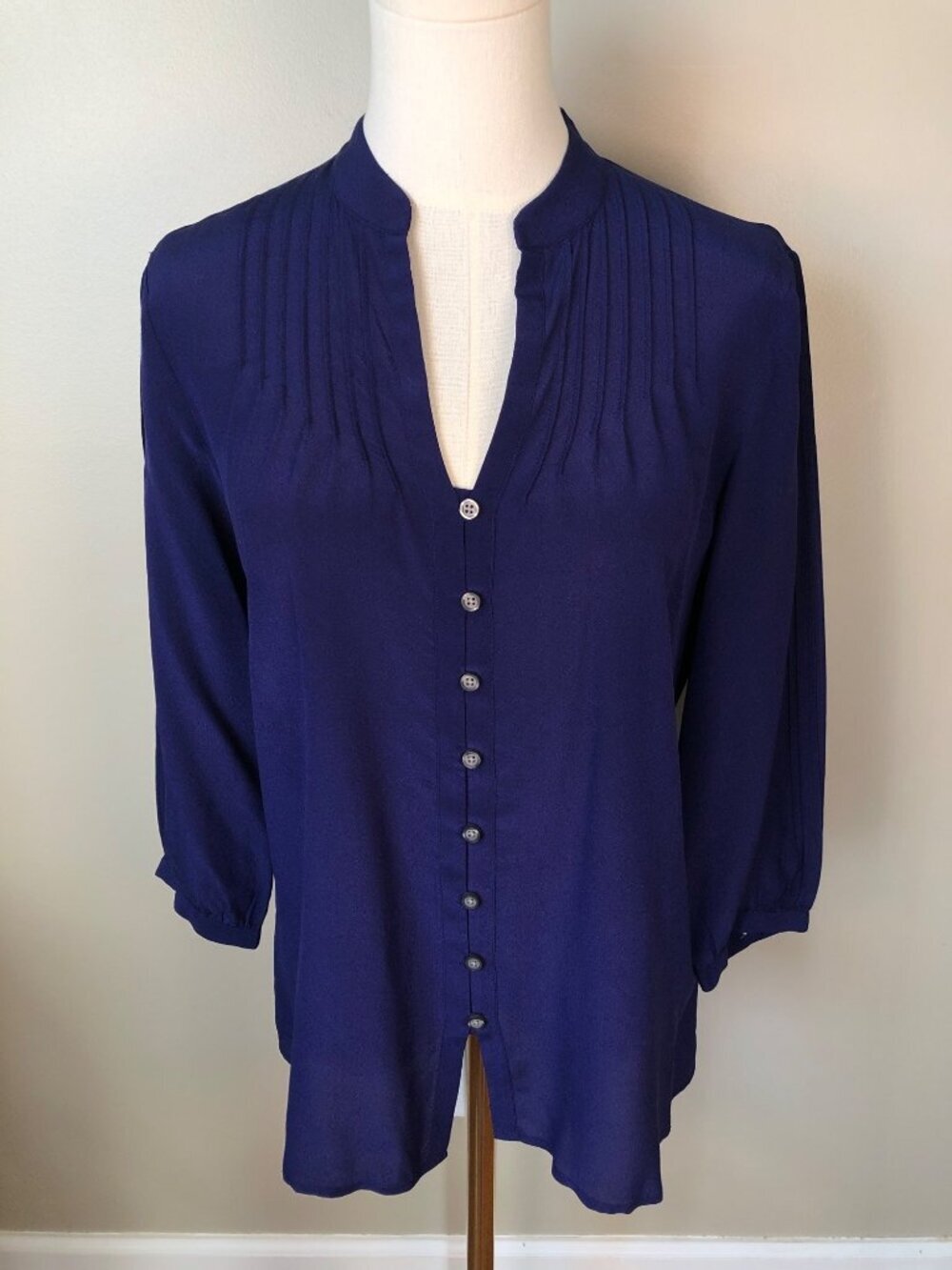 Banana Republic Silk 3/4 Sleeve Button Front Purple Blouse Size SP Minimalist